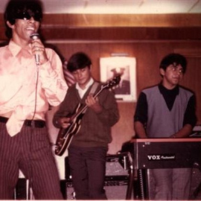 ? & the Mysterians