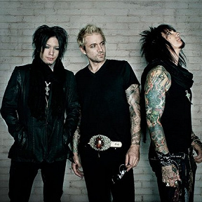Sixx:a.M.